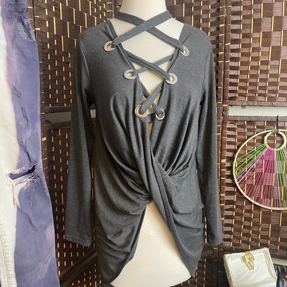 Sexy grey lace up twist cross over hi low long sleeve top size large - Picture 4 of 7